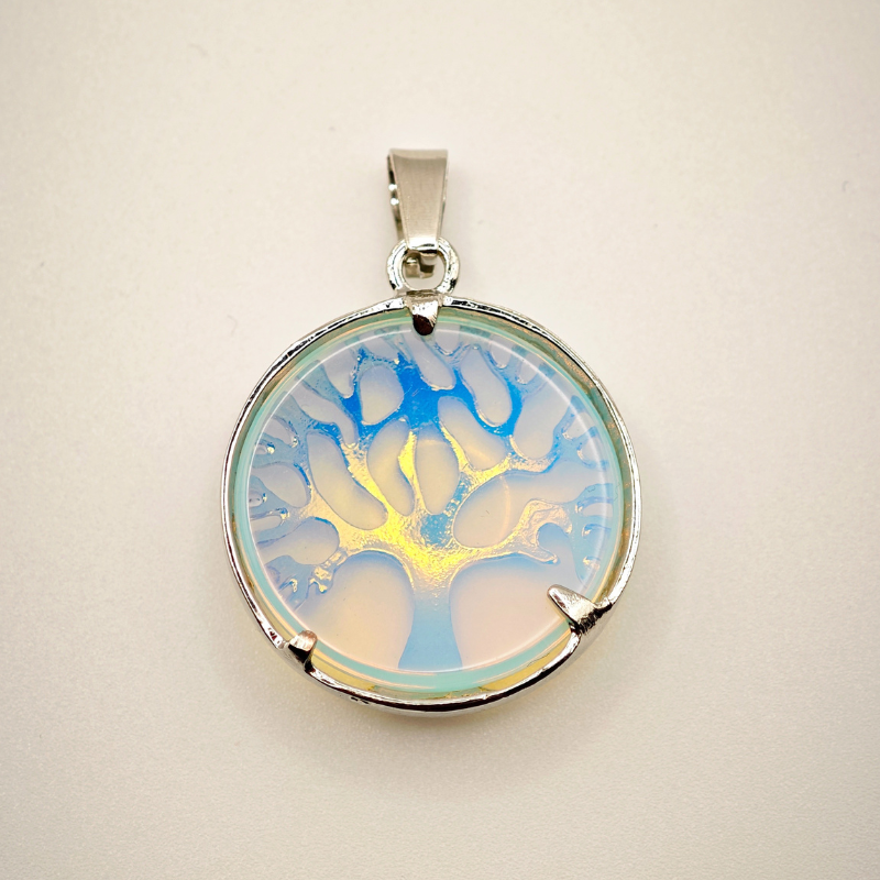 Pendentif "Energie pure" arbre de vie en Opale cristal