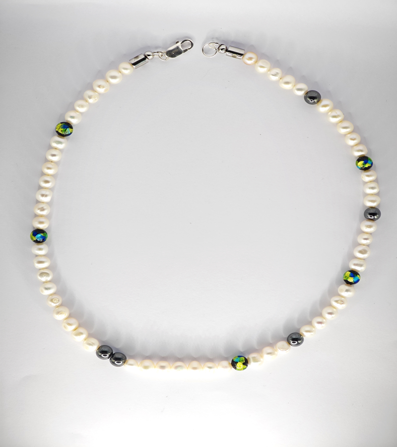Collier "Earth" en perle d'eau douce et Hématite