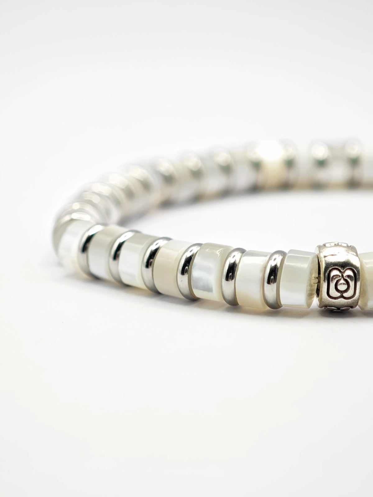 Bracelet en Nacre 6mm